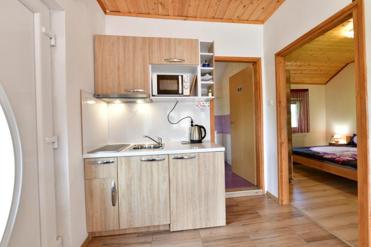 Apartments Laura Раковица Екстер'єр фото