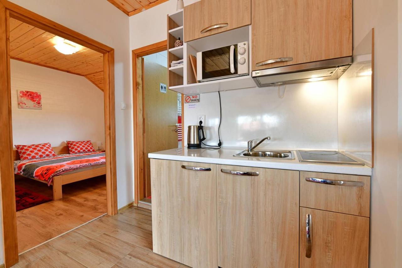 Apartments Laura Раковица Екстер'єр фото